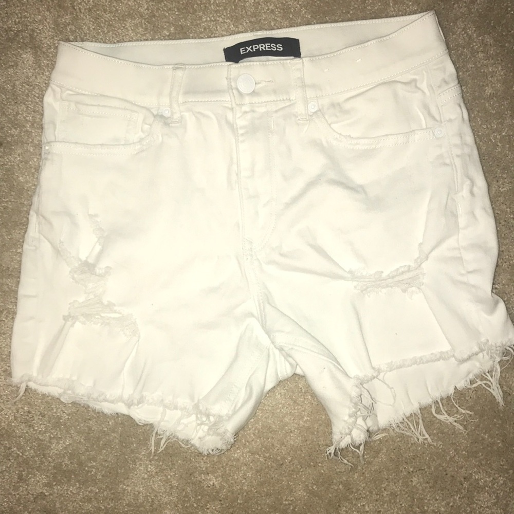 White Bermuda ripped jean shorts